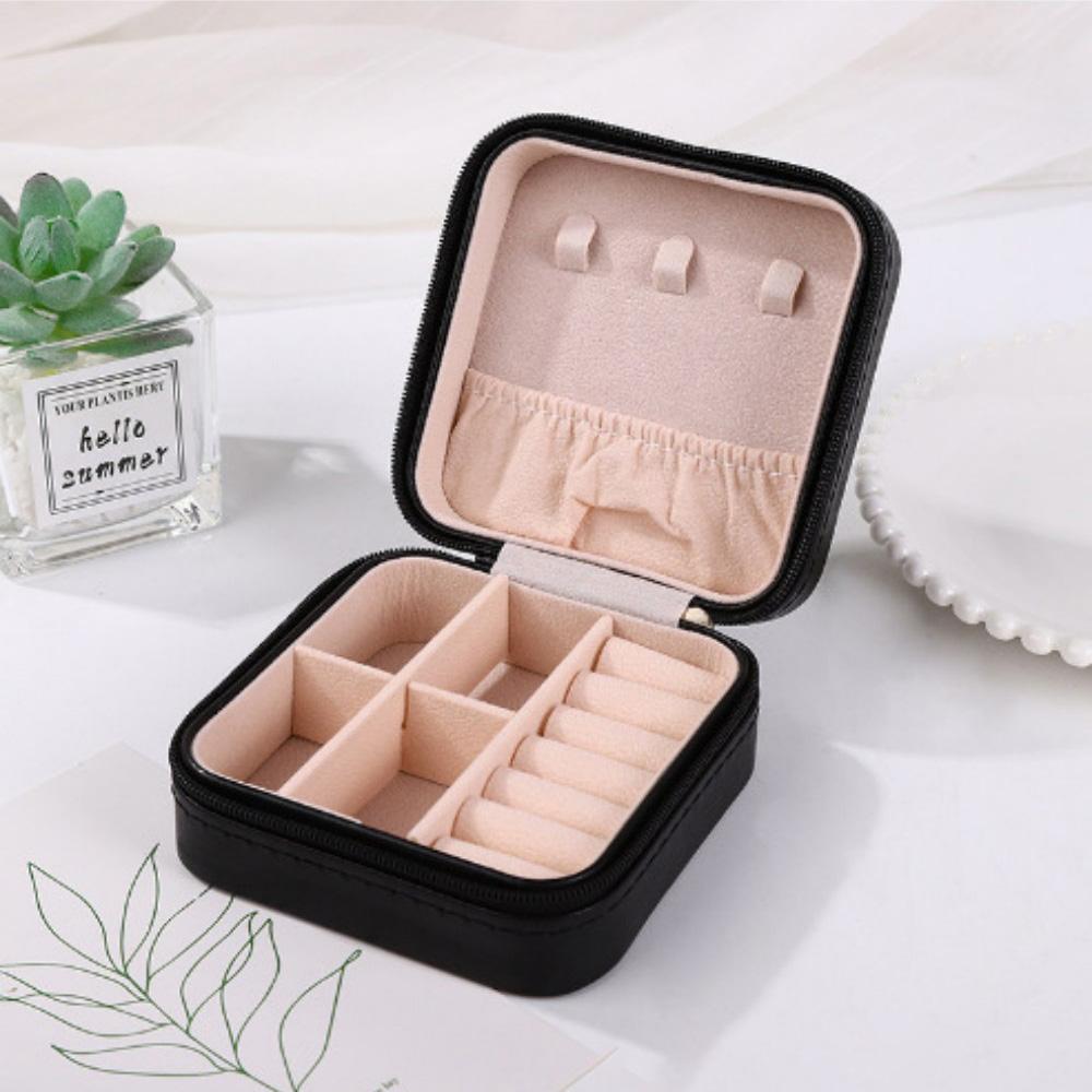 Portable Mini Jewelry Storage Box Travel Organizer Jewelry Case Leather Storage Earrings Necklace Ring Jewelry Organizer Display