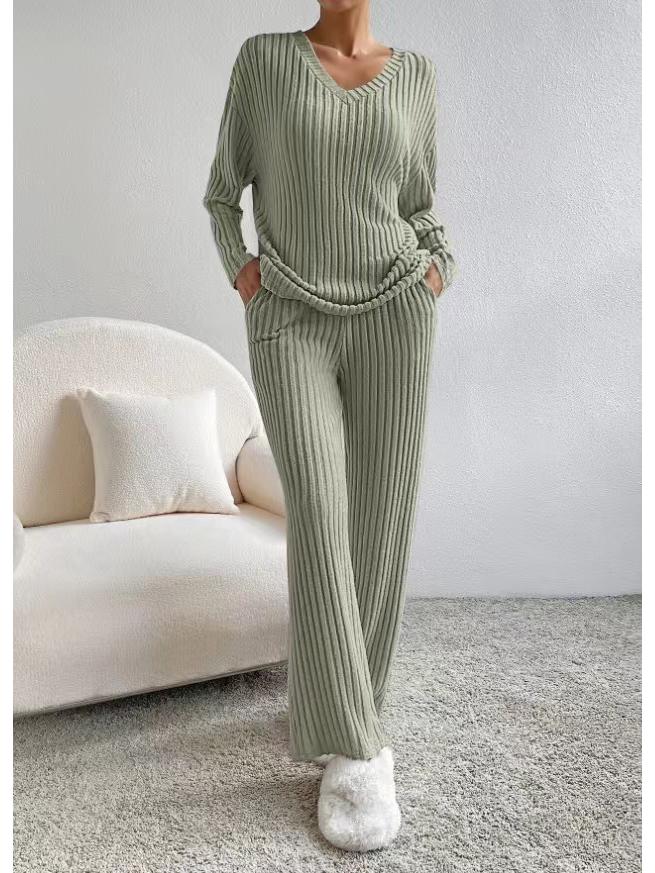 European & American Autumn/Winter Two-Piece Set: V-Neck Ribbed Knit & Casual Straight-Leg Pants