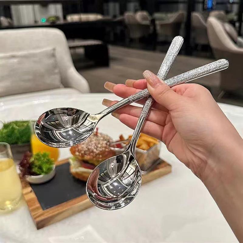 1Pc Spoon Have A Meal High-Quality Materials Kitchen Tools Watermelon Spoon Hammer Pattern Kitchenware Kitchen Bar Supplies