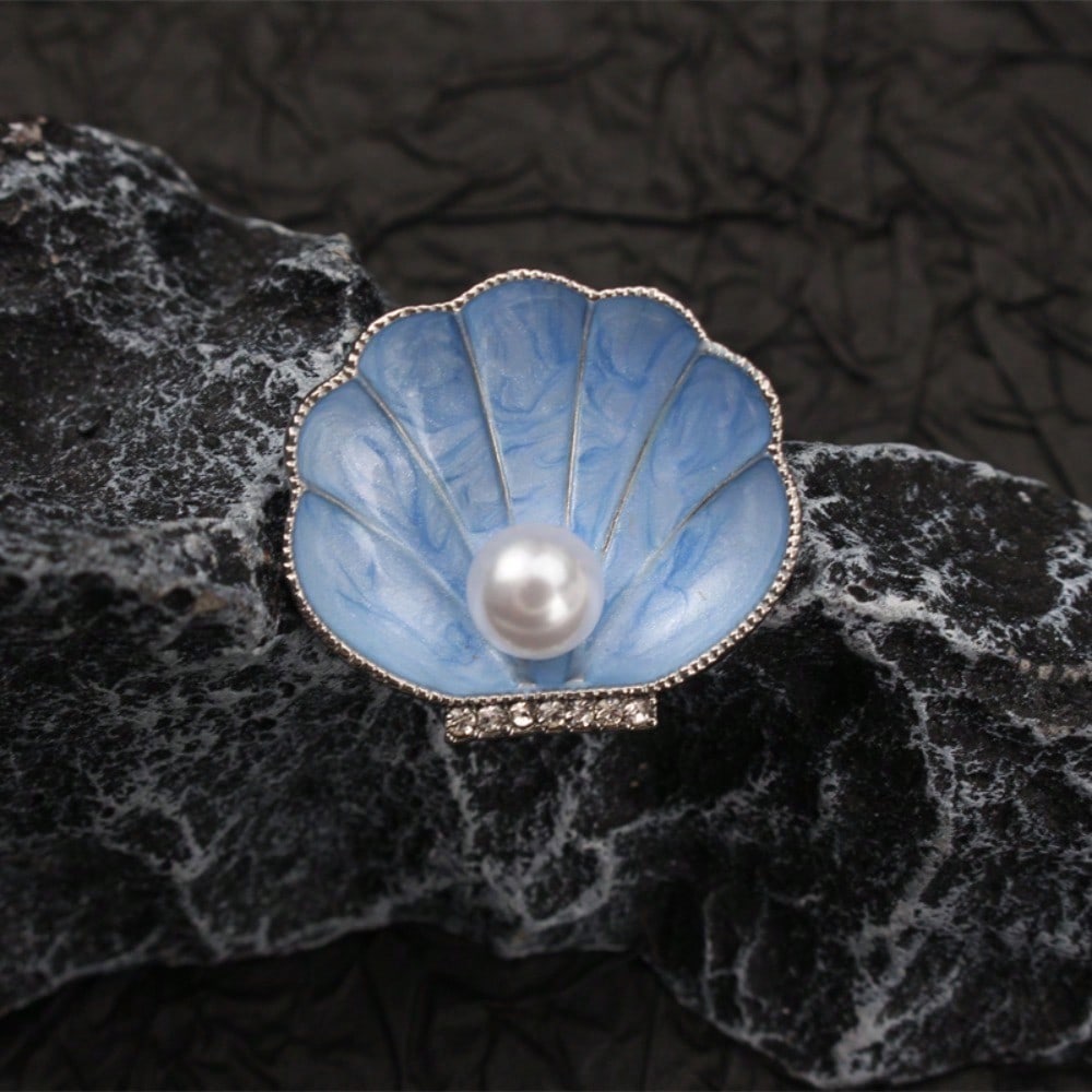 Women's Brooch - Pearl Inlaid Style, Retro Elegant & Fashion Creative, Exquisite Craftsmanship, Embellishes Bags, Ideal for Gift