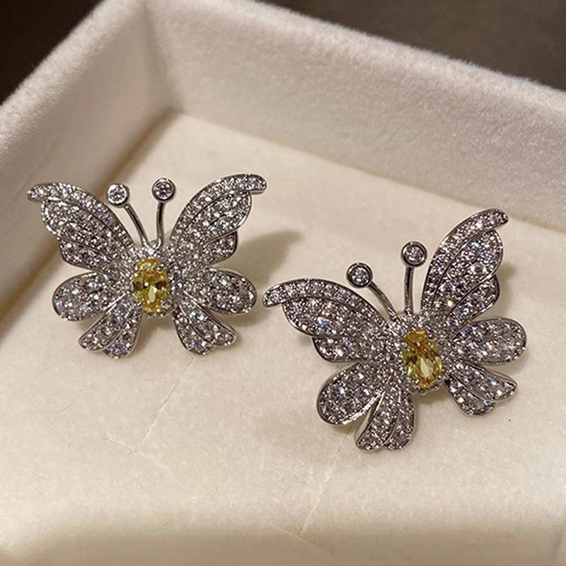 Exquisite Butterfly Stud Earrings For Women, Fashionable Light Luxury Design Jewelry, Small Fresh And Sweet