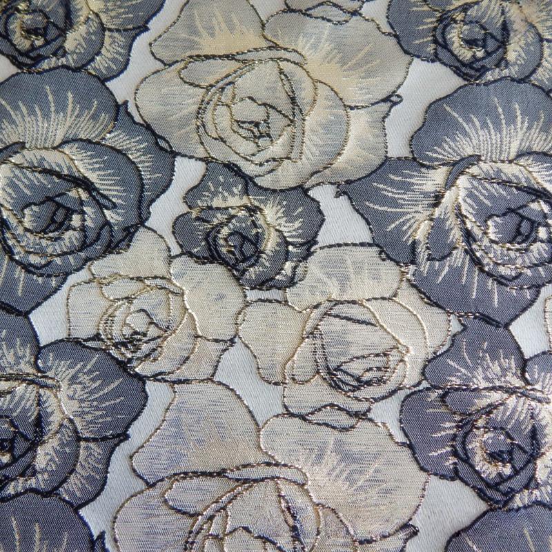 100x140cm Präglad Guld Siden Elegant Blomma Jacquardtyg Damklänning Mjuk Kjoldisk Tvättväska Sytyg för DIY