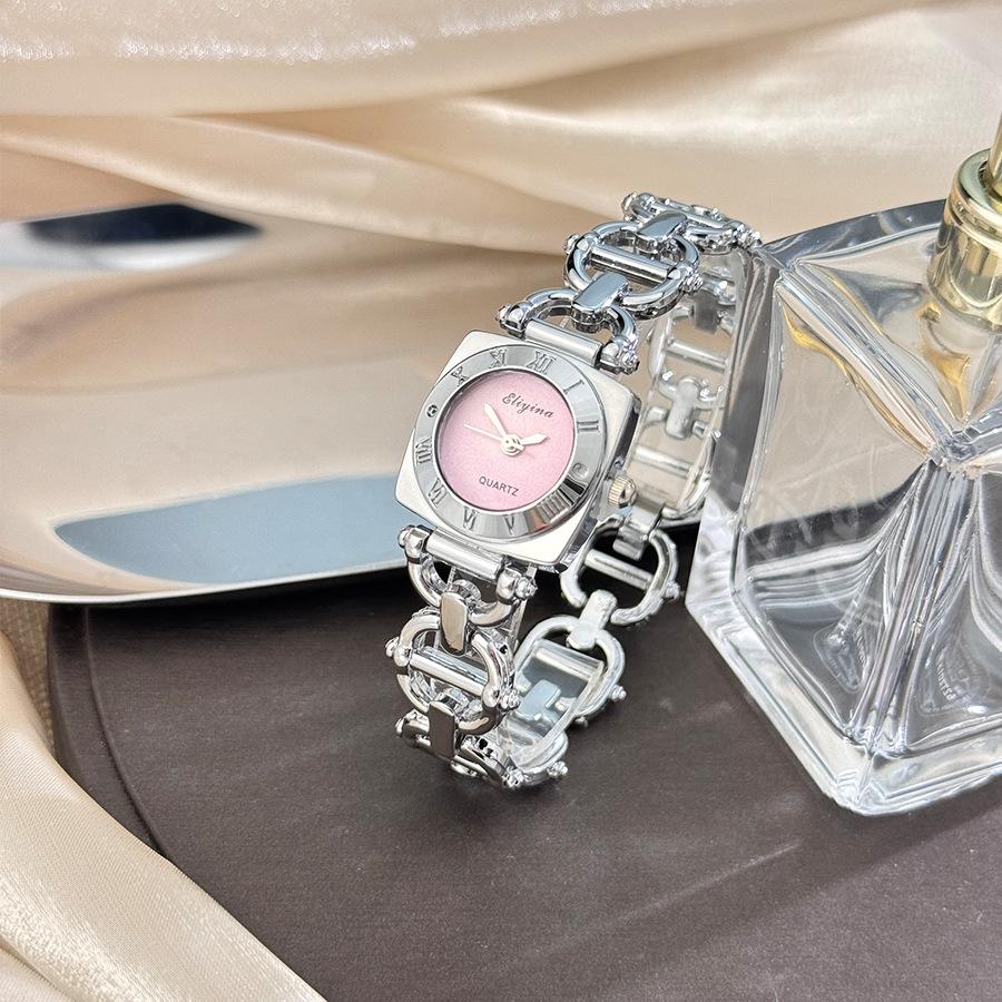 High-End Damen Armbanduhr Römische Zifferblätter Quadratisches Zifferblatt Quarzuhren Leichter Luxus Mode Damen Armbanduhr Relogio Feminino
