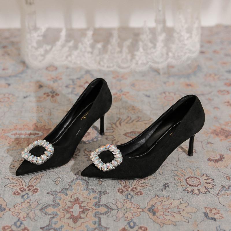

Французские остроносые туфли на высоком каблуке со стразами женские 2025 новая темпераментная удобная черная замшевая профессиональная обувь 40 чёрный