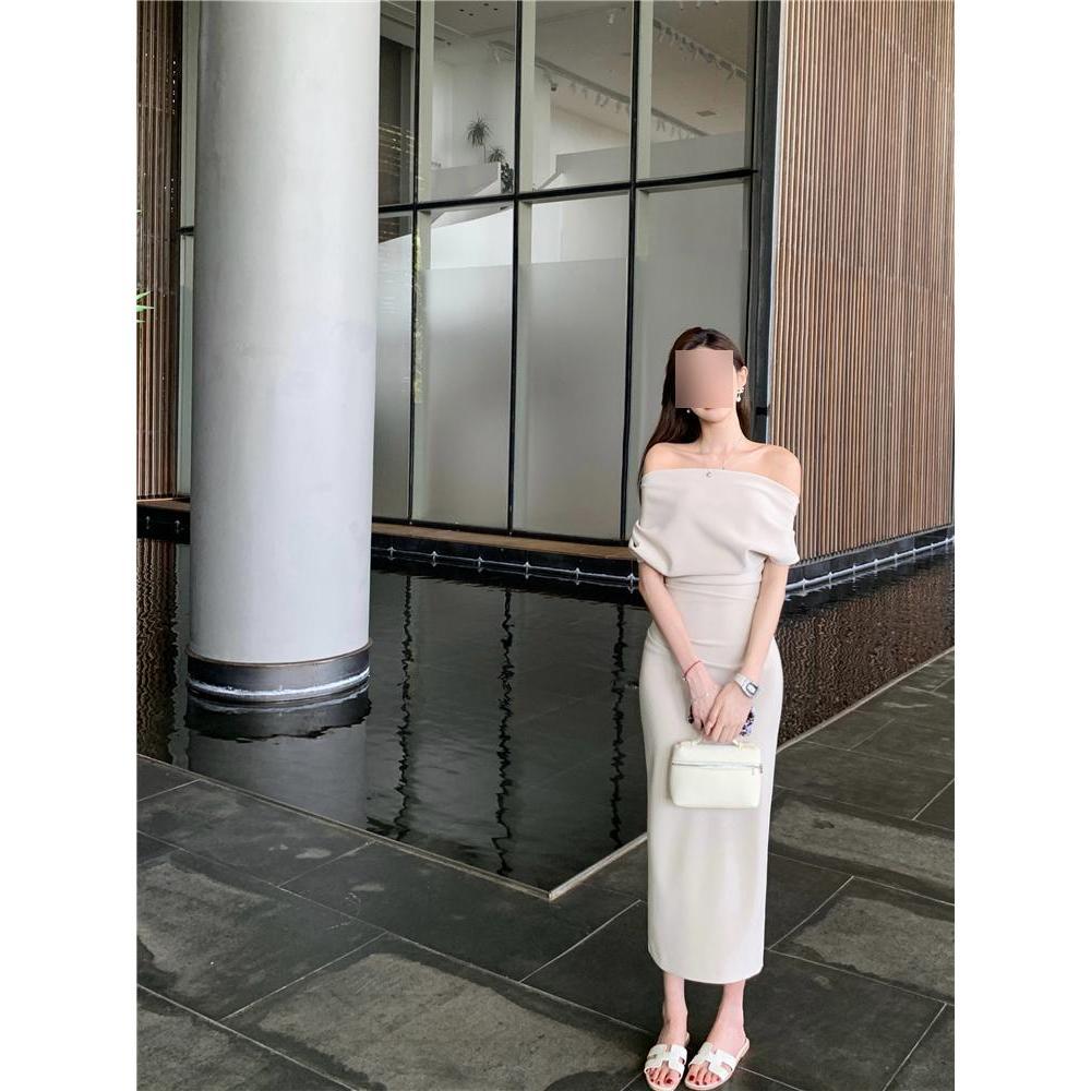 Temperament high-grade slanted shoulder short-sleeved dress, women's summer slim-fit one-word shoulder long dress, showing figure, waist and hip skirt