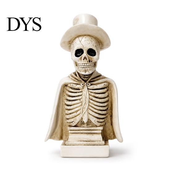 Retro Gentleman Skull with Top Hat Gothic Halloween Sculpture And Cape, Spooky Resin Prop for Display Skeleton Figurine LED Light Home Tabletop Decor