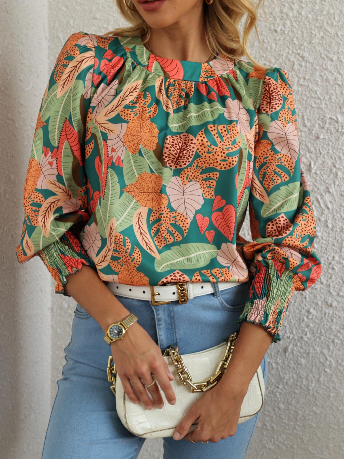 

2025 Autumn/Summer Solid Color Crew Neck Pleated Botanical Print Top Small