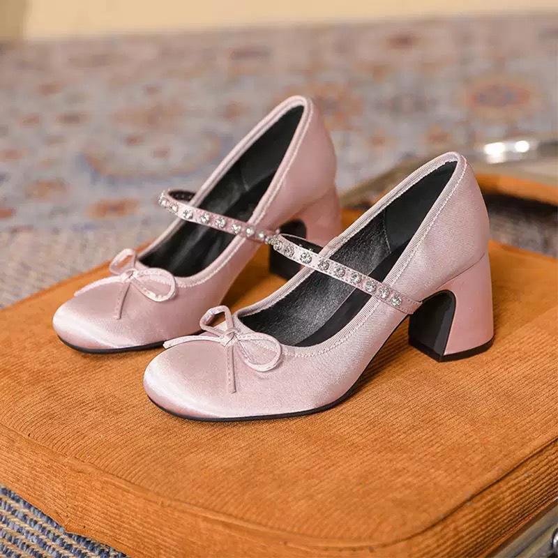 Retro high-end bow round head rhinestone single shoes spring and autumn new daily design sense word with Mary Jane shoes