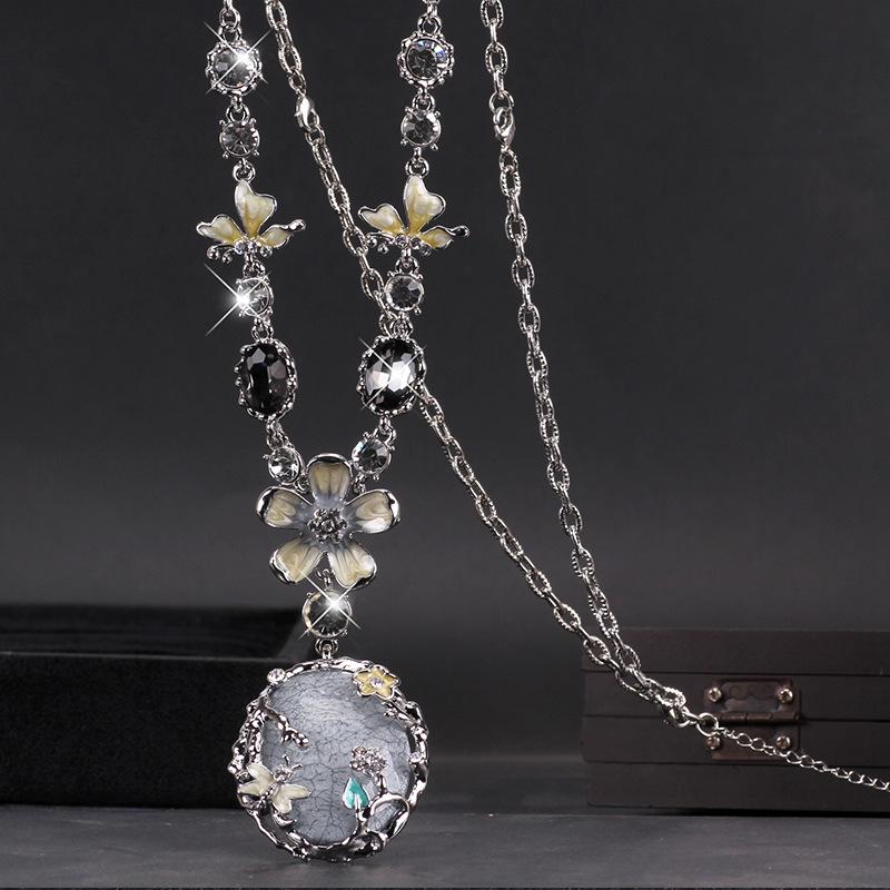 

Princess Long Stylish Necklace In Stunning Purple And Gray With Flower And Motifs Crown сірий колір