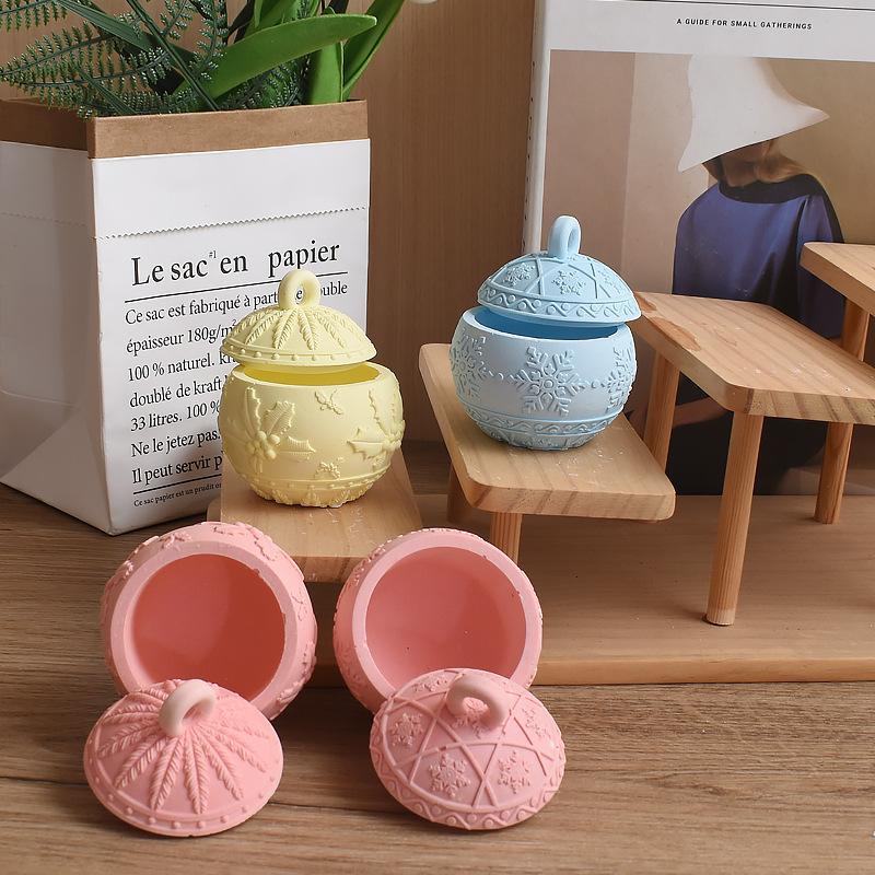 DIY Snowflake & Berry Pattern Silicone Mold for Epoxy Resin Storage Box and Flower Pot - Craft Tool for Home Decor Ornaments