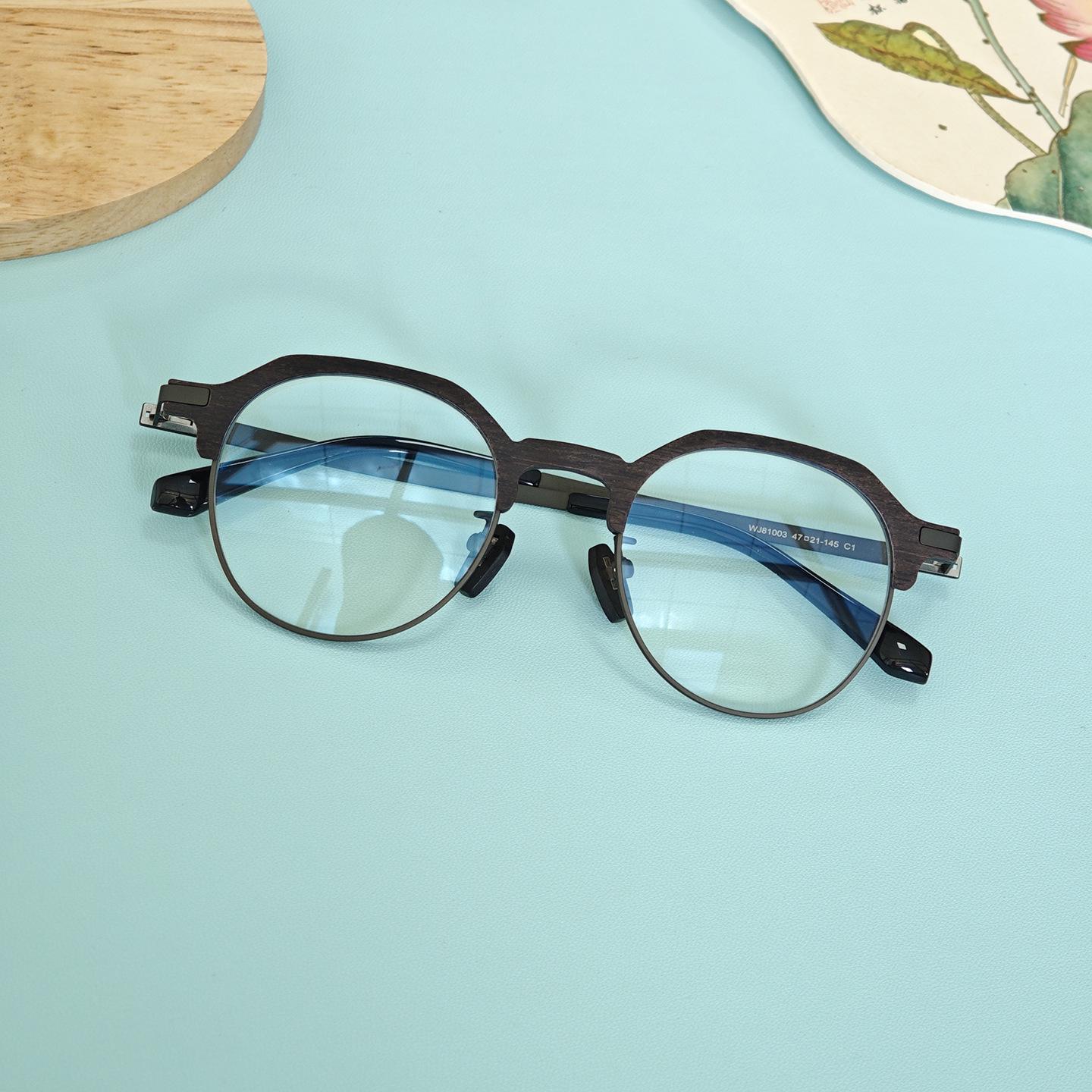 Men s Retro Sandalwood Titanium Alloy Glasses Frame - Lightweight Luxury Unisex Design