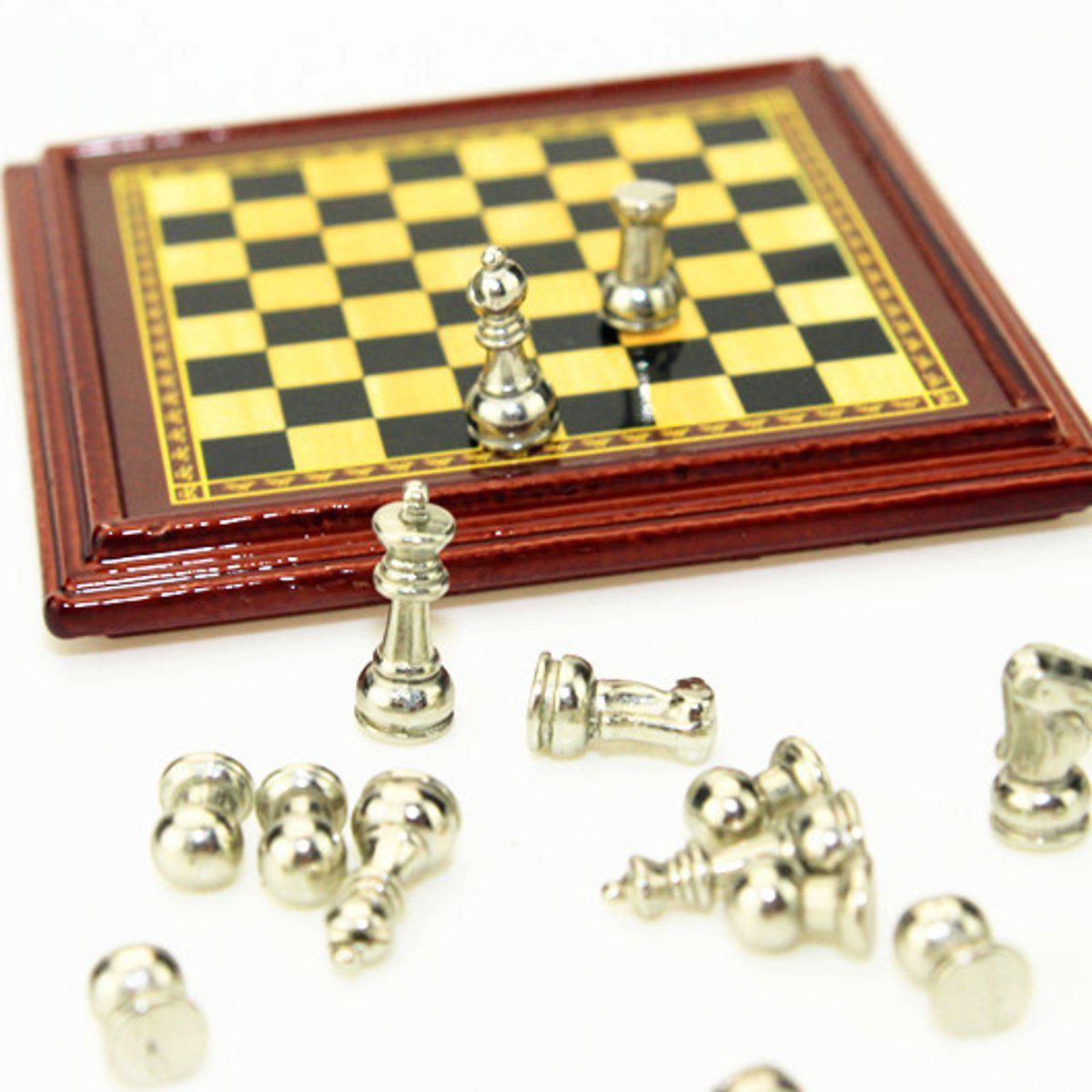 Set Scacchi In Miniatura In Metallo Per Casa Delle Bambole – Scala 1:12, Giocattolo Decorazione