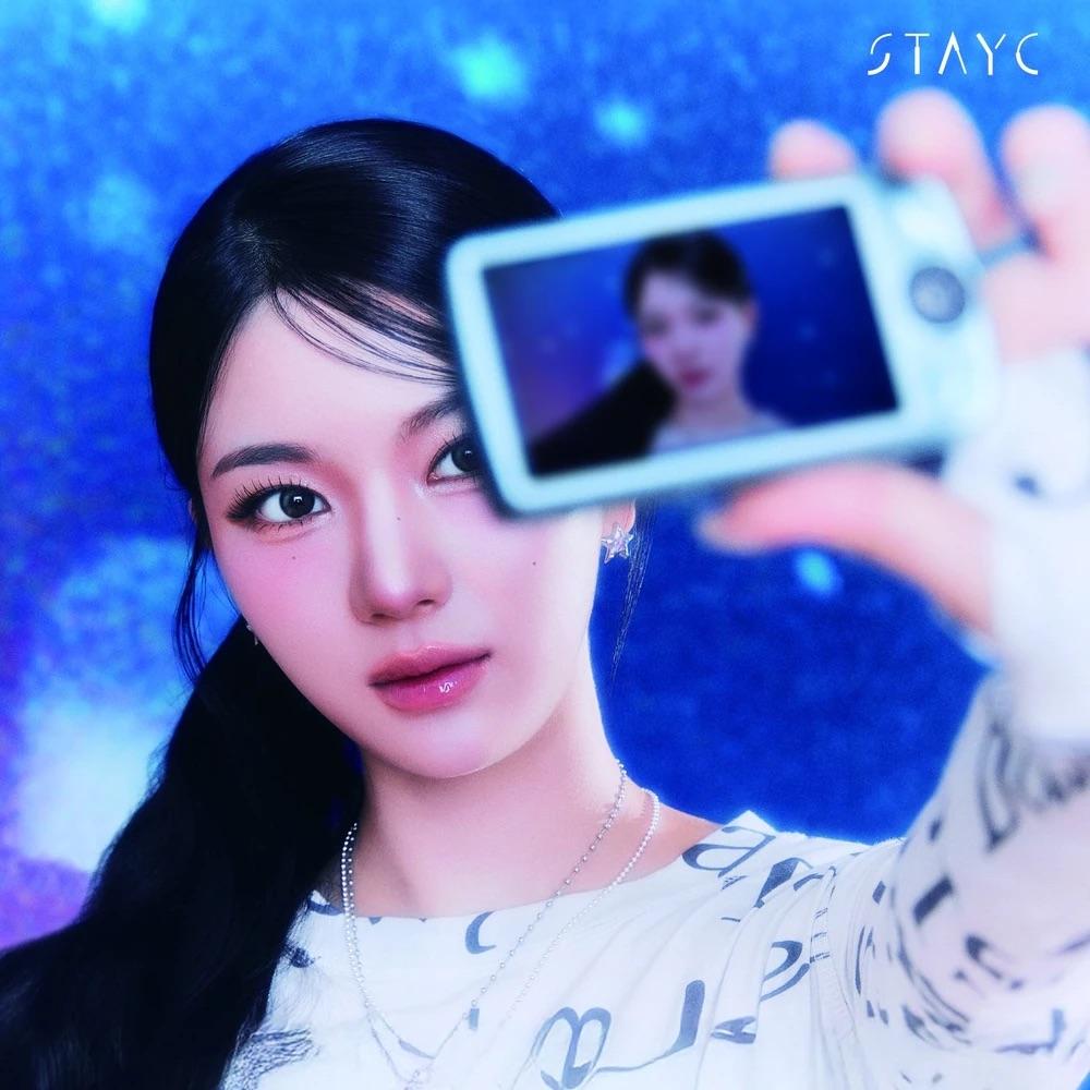 STAYC Japão 6º Álbum Single [LOVER, KILLER / BEBE]