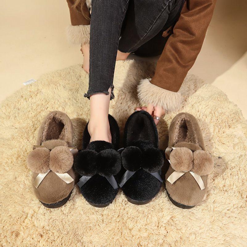 Warm Internet celebrity comfortable Doudou shoes one pedal non-slip soft sole women's foot cotton slippers 2025 autumn and winter new