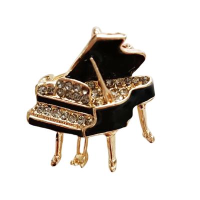 [R8529] – Designer-Brosche „Grand Piano“ aus silbernem Bernstein – 30 x 30 mm