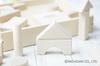 Made in Japan from natural wood, unpainted building blocks. Nichigan U1 30-piece set with wooden storage box.