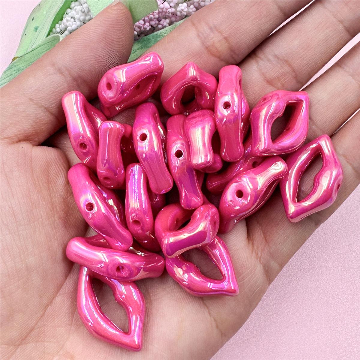 

Высококачественный браслет с вертикальным отверстием, цветной, 20 шт./упак., аксессуары для самостоятельной сборки, 15,4 * 25,3 мм, перфорированные акриловые бусины, принт для губ розы красного