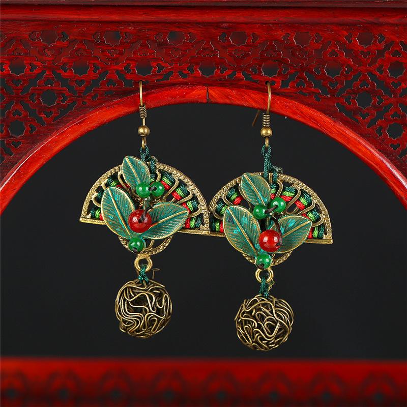 Handmade Classical Jade Fringed Earrings, Retro Female Long Style Temperament Agate Shell Antique Earrings, Earrings.