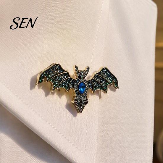 Bat Shaped Pin Halloween Rhinestone Brooch, Retro Gothic Lapel Punk Style Animal Badge Pin, Jewelry Accessory for Clothing Bags Scarves Sweaters Metal