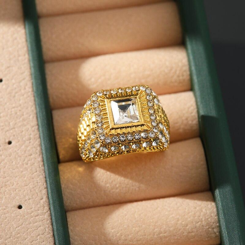 1pcs Gold-color Ring Men Hip Hop Trendy Street Handmade Point Glass Rhinestones Multiple Sizes Available Zinc Alloy Jewelry