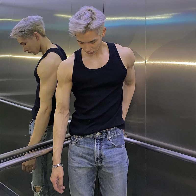 Herren Vielseitiges Ärmelloses Trainingsunterhemd in Unifarbe