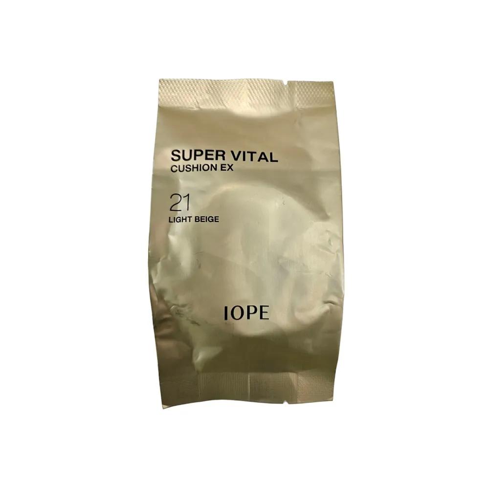 IOPE Super Vital Cushion EX 16 г (Замена) No. 21 Light Beige