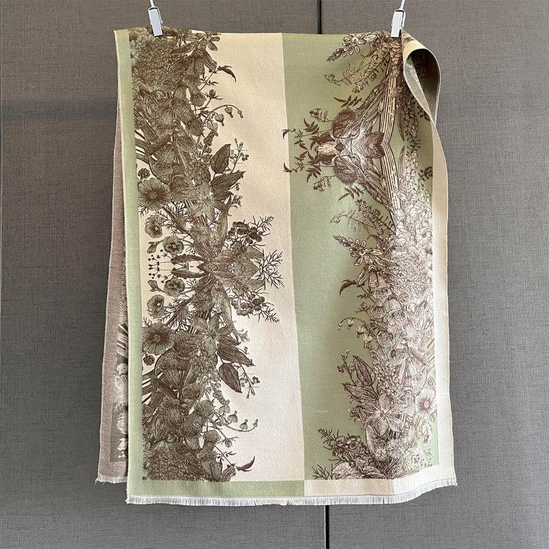 Autumn New Cashmere Tassel Scarf Women's Fashion Age-reducing Jacquard Scarf Warm and Thickened Large Shawl