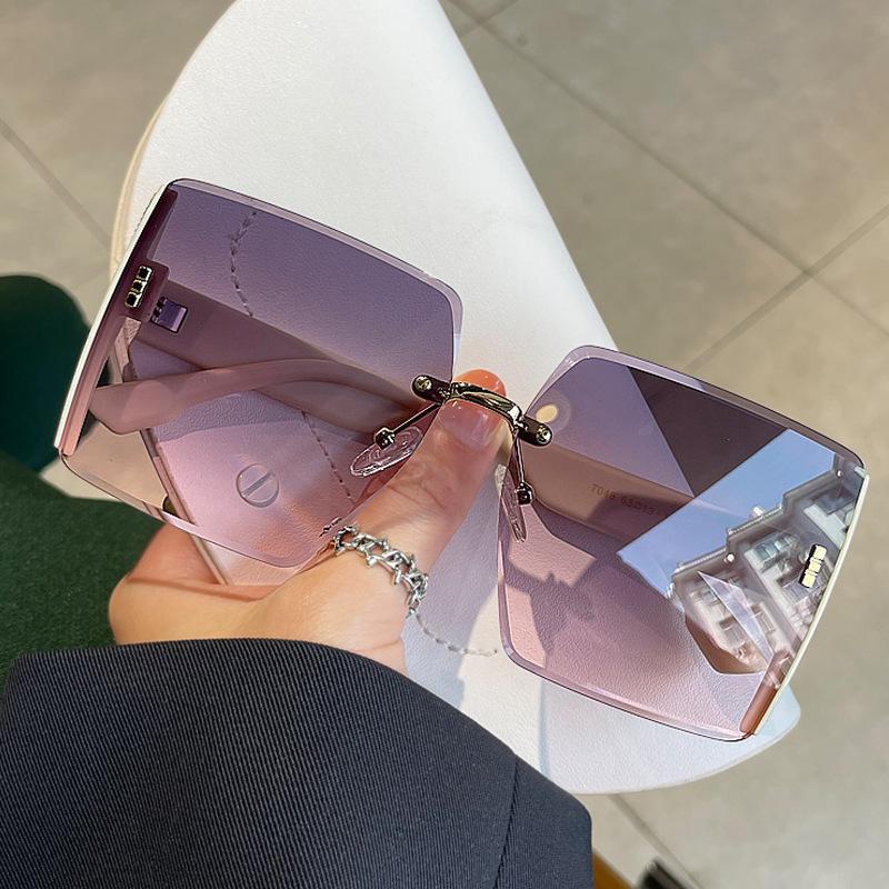 

New Square Sunglasses Women Fashion Oversized Punk Eyeglasses Men Trendy Yellow Colors Shades Driving Eyewear UV400 1PC