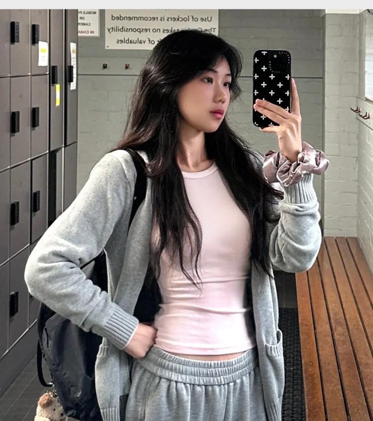 2025 New Women's Slim Fit Long Sleeve Pink Cotton Base Layer Top