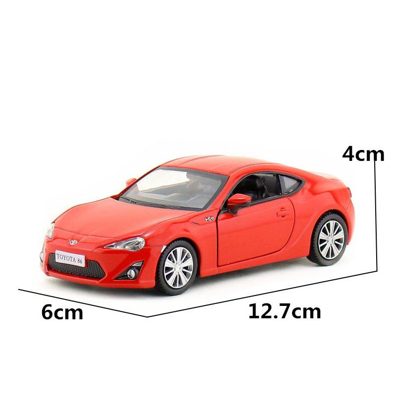 Simulation Alloy Toyota Sedan Model Children Toy For Collection Display And