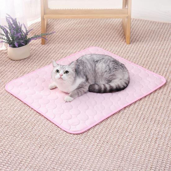 

Охолоджуючий килимок для домашніх тварин Натуральна охолоджуюча тканина Легкий Складний Охолоджуюча подушка для собак котів Швидке відведення тепла Килимок для домашніх тварин S рожевий
