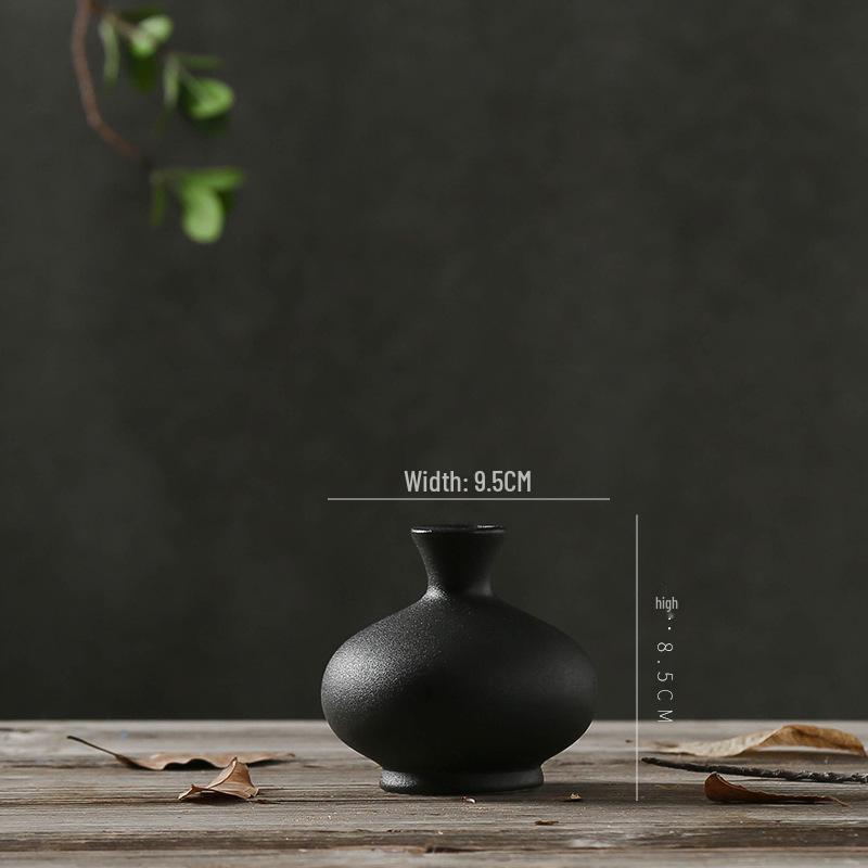 Zen Style Black Ceramic Mini Vase for Dried Flowers – Retro Chinese/Japanese Decor Ornament