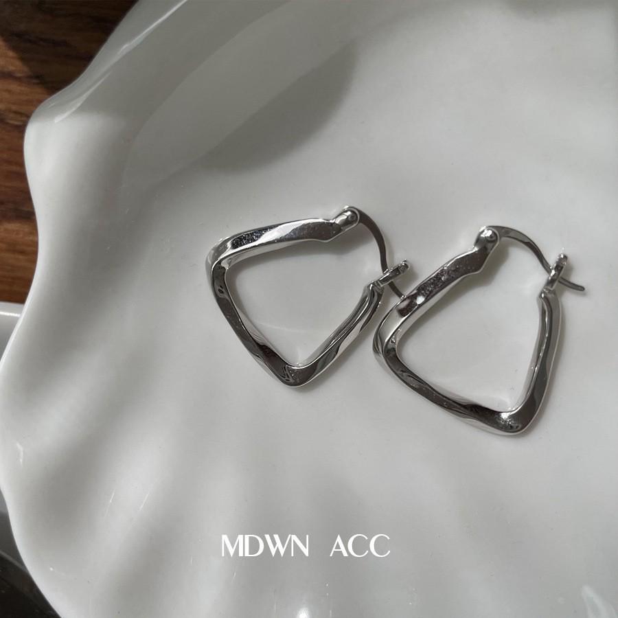 Geometric Irregular Korean-Japanese Retro Ear Cuffs for Women - Four-Sided Simple Hip Hop Earrings