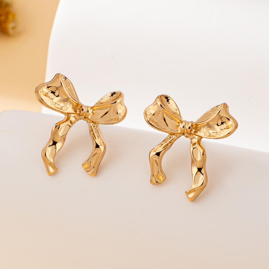 A Pair of Women's Earrings, Simple Bowknot  Sweet Earrings, Suitable for Daily Wear and Vacation Wear