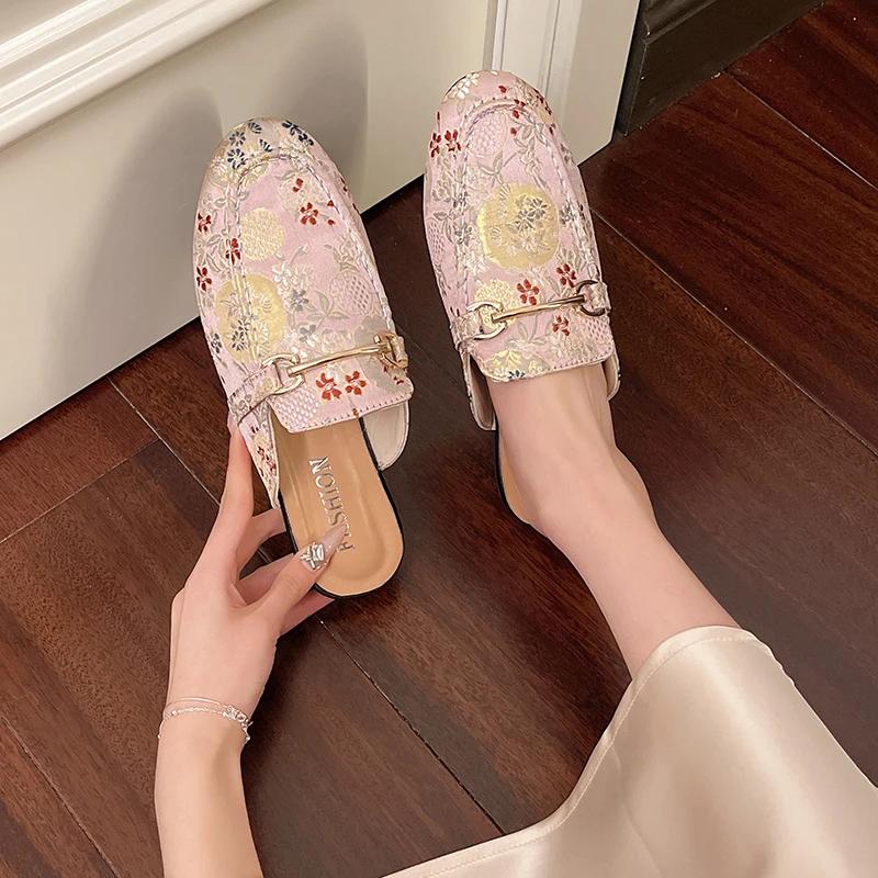 Women's Mules Flat Sole Round Toe Metal Decoration Cover Toe Women Shoes Dress Daily Commute Retro Mature Zapatillas De Mujer