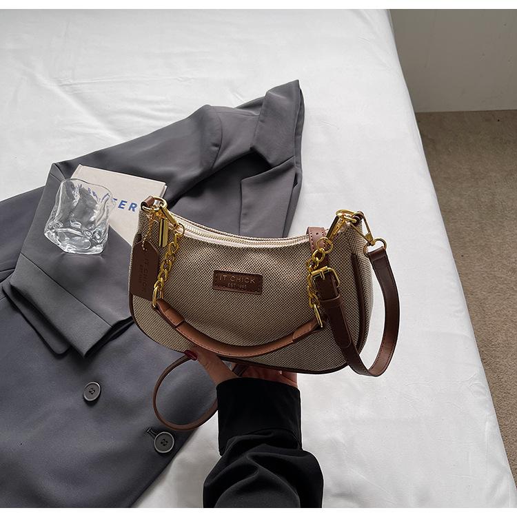 

Niche design crescent bag women s 2025 new fashion contrasting color messenger bag casual retro canvas hand carry shoulder bag