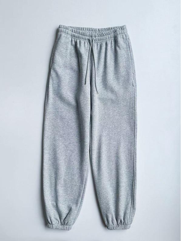 

In-Stock 2026 Korean Niche Sweatpants: Versatile American Style with Pockets, Heart Design, Drawstring, Elastic Waist, and Cuffed Hem. Medium серый