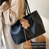 Commuter Tote Bag Women's 2025 New Trendy High-end Retro Shoulder Bag Autumn and Winter Fashion Shopping Hand Bag