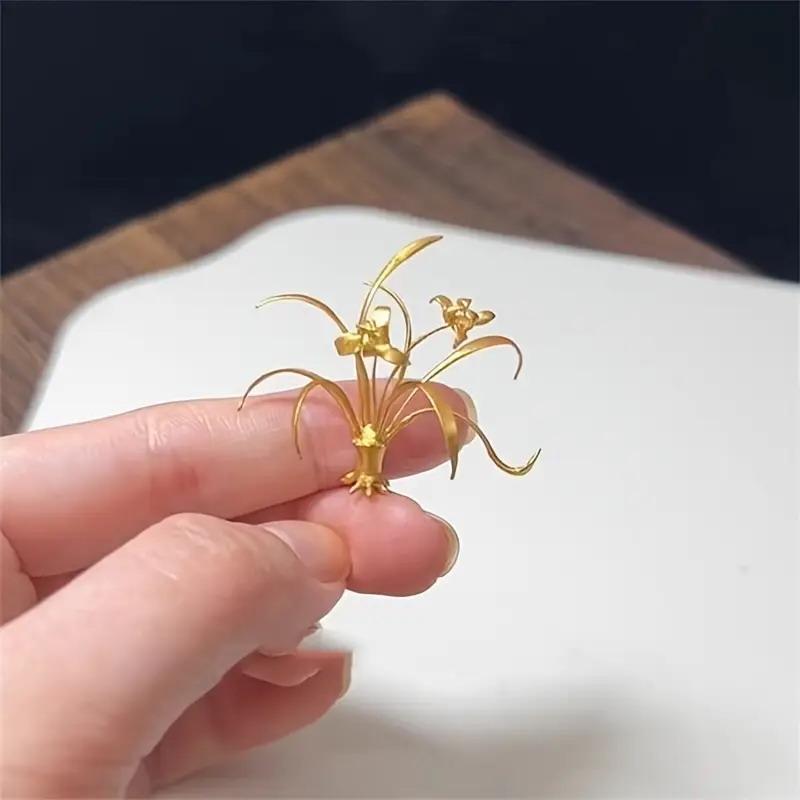 

Elegant Golden Orchid Figurine - Chic Faux Floral Tabletop Decor For Living Room, Office, And Special Occasions Cute Decor 1pc