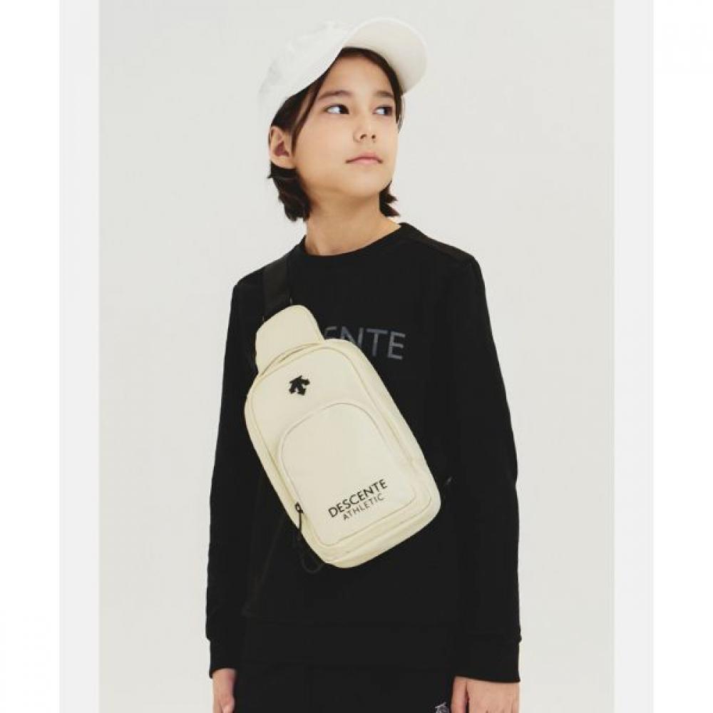 

Сумка-слинг Descente Young Aslet бежевого цвета BEG0BEIGE/F