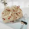 Pochette da sera e da viaggio in velluto a coste color ciliegia, di grande capacità
