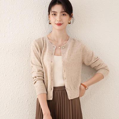 Üst Kıyafetler – Kadın hırkaları