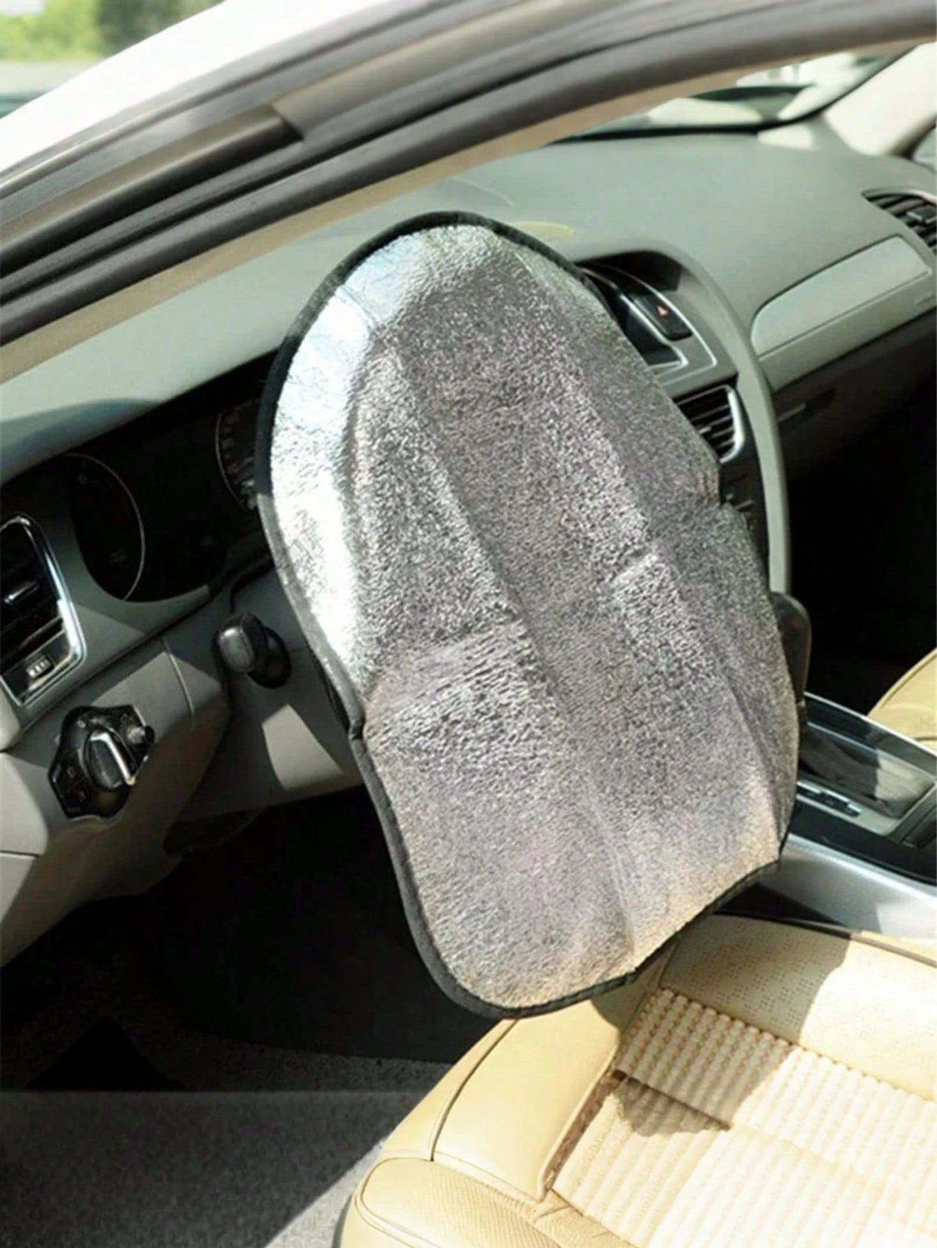 

Car Steering Wheel Sunshade Cover – Summer Heat Insulation & UV Protection Shield, Suitable for Cars, SUVs and Trucks серебряный
