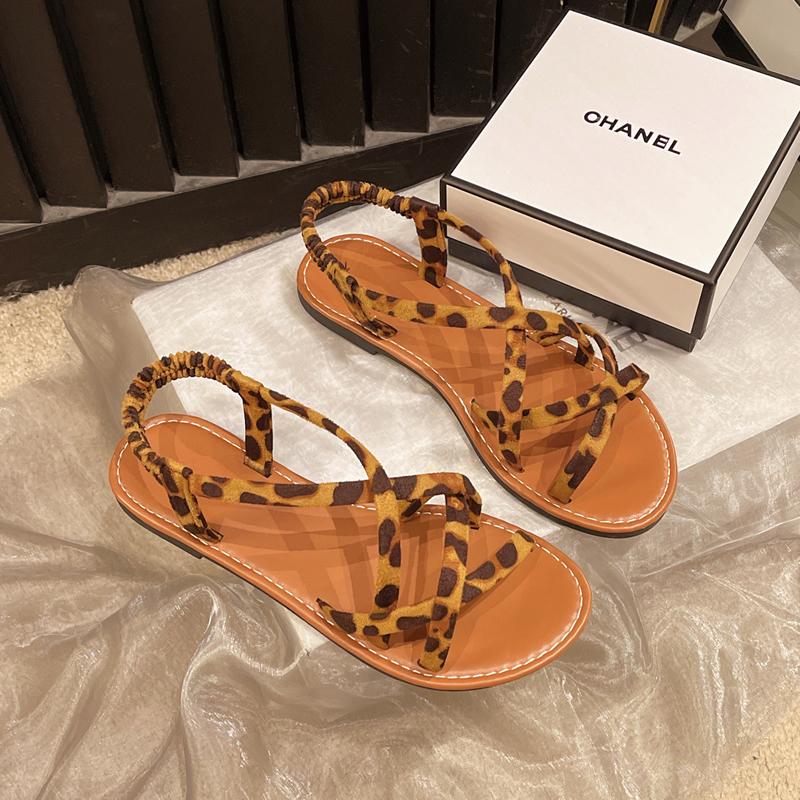 

2025 Леопардовые Туфли на Плоской Подошве Сандалии Женские Однотонные Вьетнамки Женские Тапочки Ремешок с Пряжкой Слипоны Плоские Пляжные Повседневные Шлепанцы 43 хаки