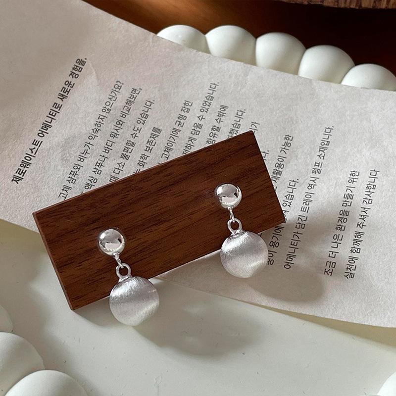 Earrings Frosted Geometric Ball Earrings For Women Exquisite Simple Brushed Large And Small Ball Earrings