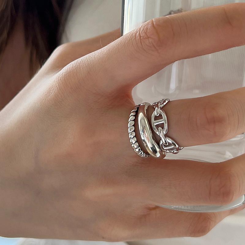 Korean Trendy Style Minimalist Twisted Double Layer Ring For Women With Vintage Charm