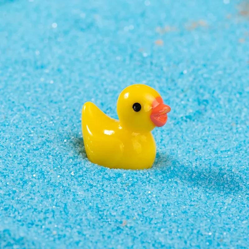 5-20pcs Luminous Micro Landscape Duck Ornaments Handcrafts Small Cute Mini Resin Yellow Duck DIY Resin Dollhouse Decoration