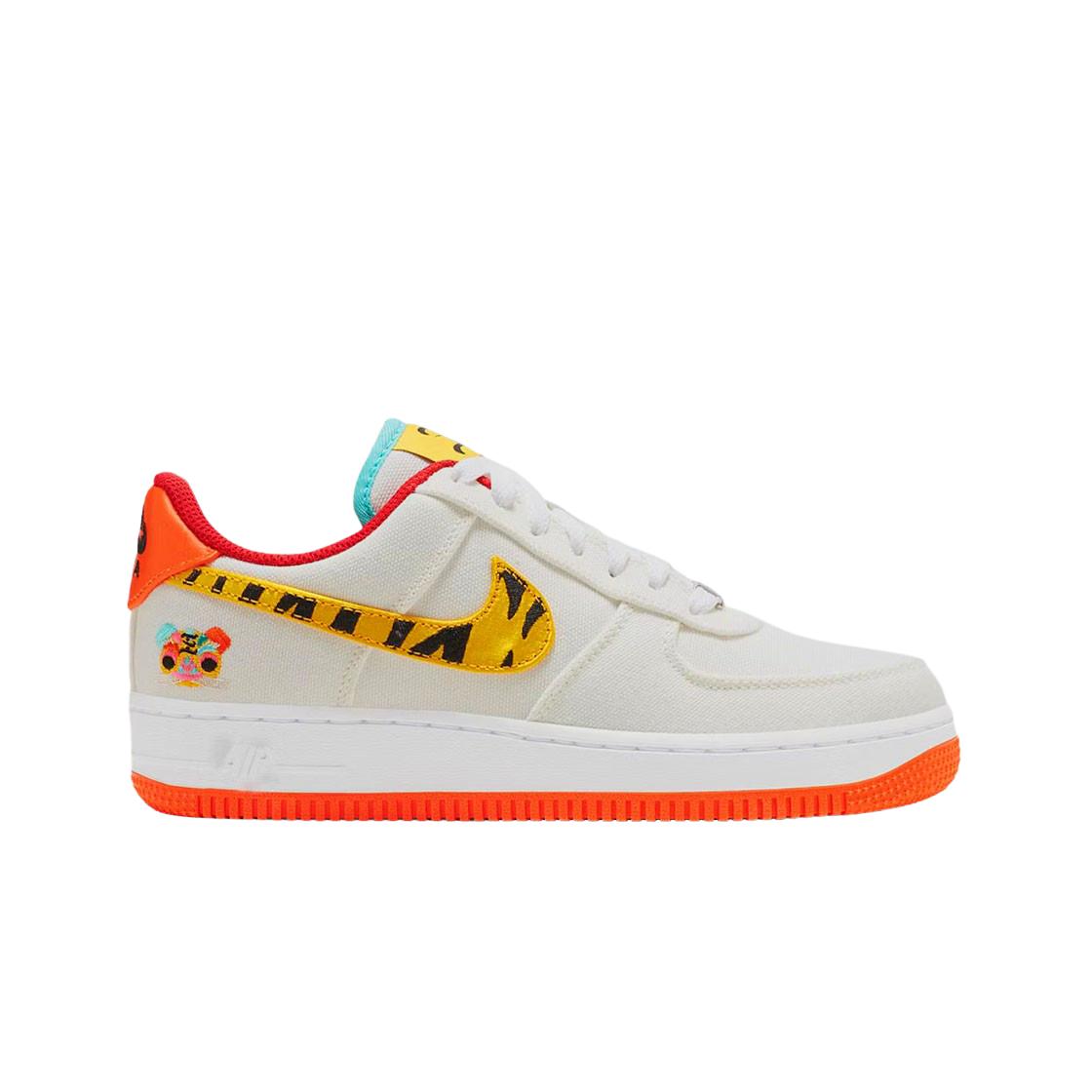 

Женские кроссовки Nike Air Force 1 07 LX Year of the Tiger DR0148-171 W