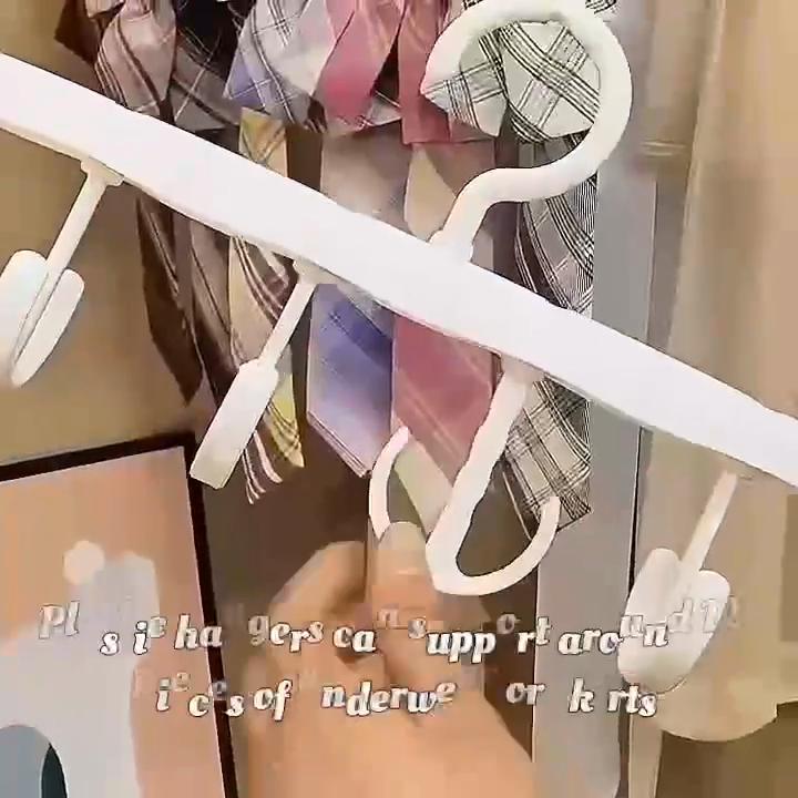 Prostorově úsporný otočný ramínko s 12 háčky - ideální na kravaty, spodní prádlo, vesty a sukně | přenosný organizér vhodný pro koleje i domácí úložné prostory.