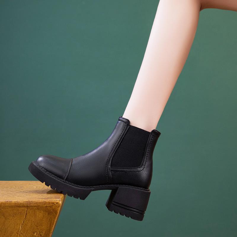 

Кожаные ботинки Мартин на платформе женские в британском стиле 2025 новые на высоком каблуке на маленьком толстом каблуке короткие ботинки весенние, осенние и зимние одинарные ботинки 35